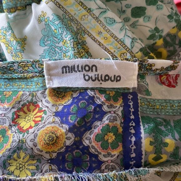 Million Bullpug Wm’s Sz Small V Neck Flowy Lined Lightweight Romper - Picture 6 of 6